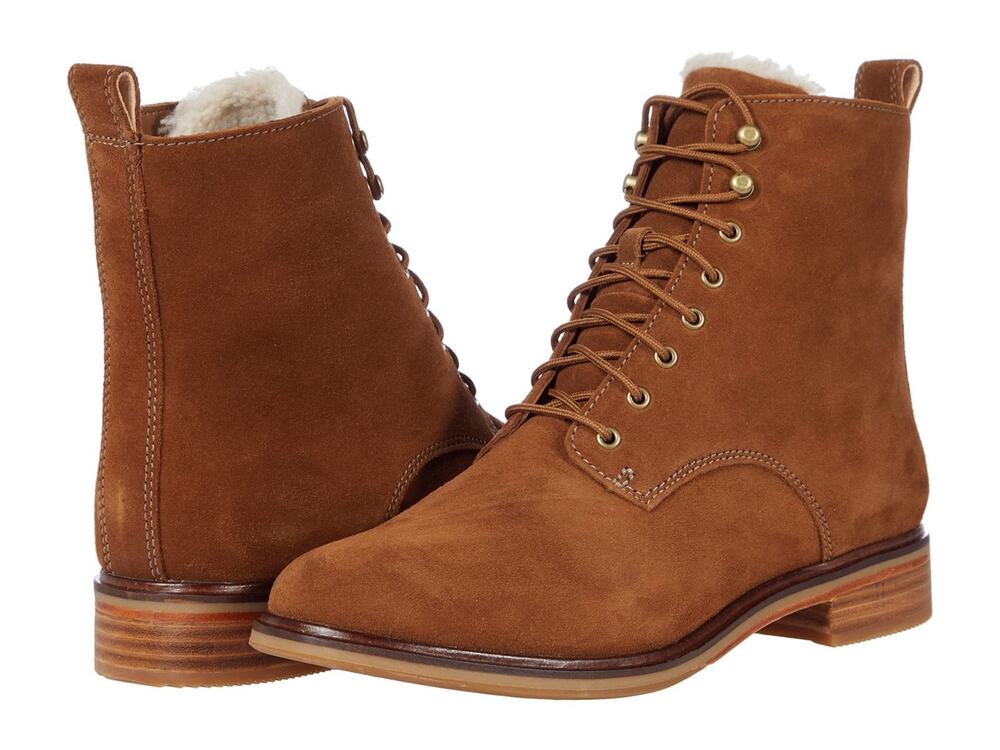 Clarks Clarkdale Brown Suede Lace up super soft Faux Fur Lined boots 8.5 M